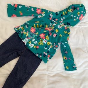 Flower Fleece with jeggings Carter’s size 12months
